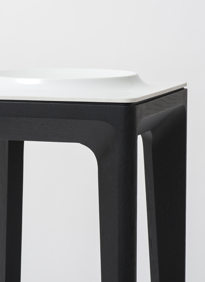 Porcelain Table 04