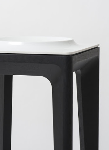 Porcelain Table 04